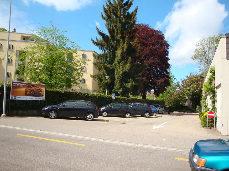 Aussenparkplatz in Kirchberg zu mieten