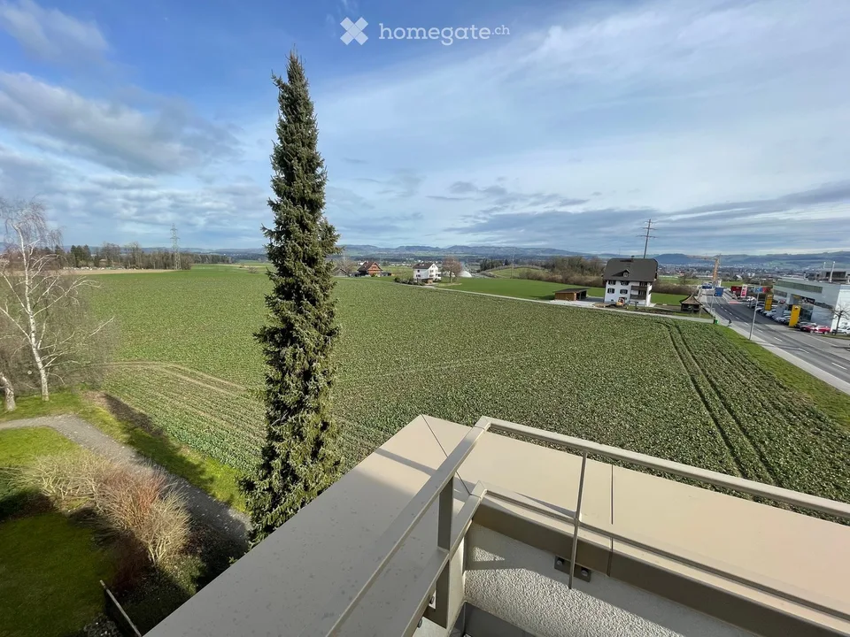 APPARTAMENTO ATTICO ESCLUSIVO 3.5 LOCALI CON VISTA PANORAMICA 360° E TERRAZZA SOLEGGIATA