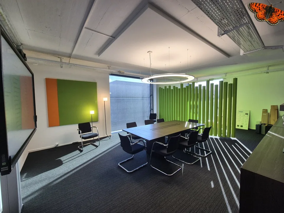 OPPORTUNITE - GRANDS BUREAUX A LOUER - BULLE