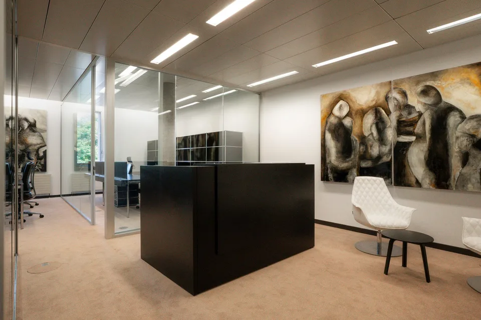 MANNO – BÜRO MIT BEVORZUGTER SICHTBARKEIT