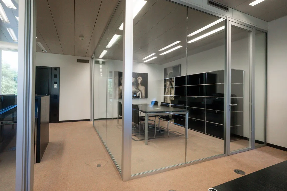 MANNO – BÜRO MIT BEVORZUGTER SICHTBARKEIT