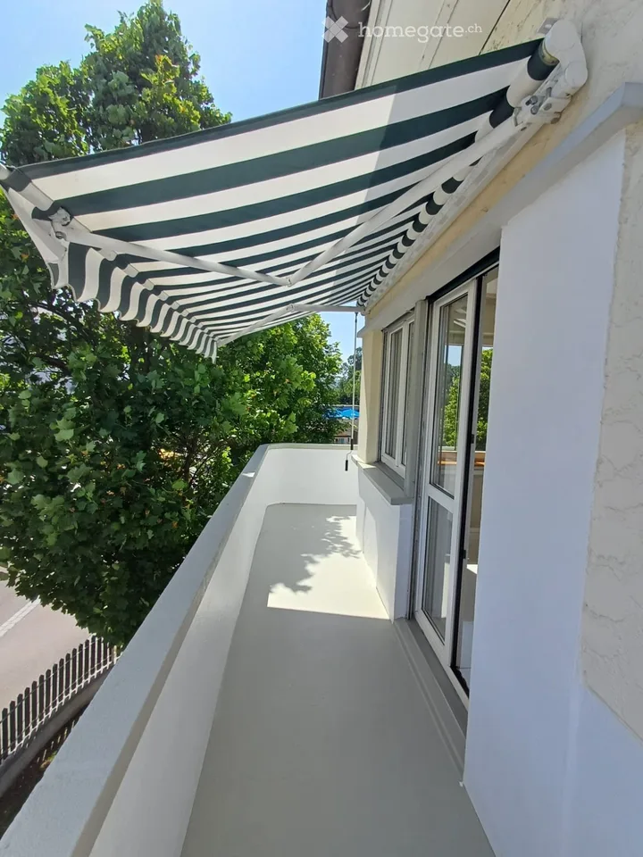 Helle Wohnung mit Balkon