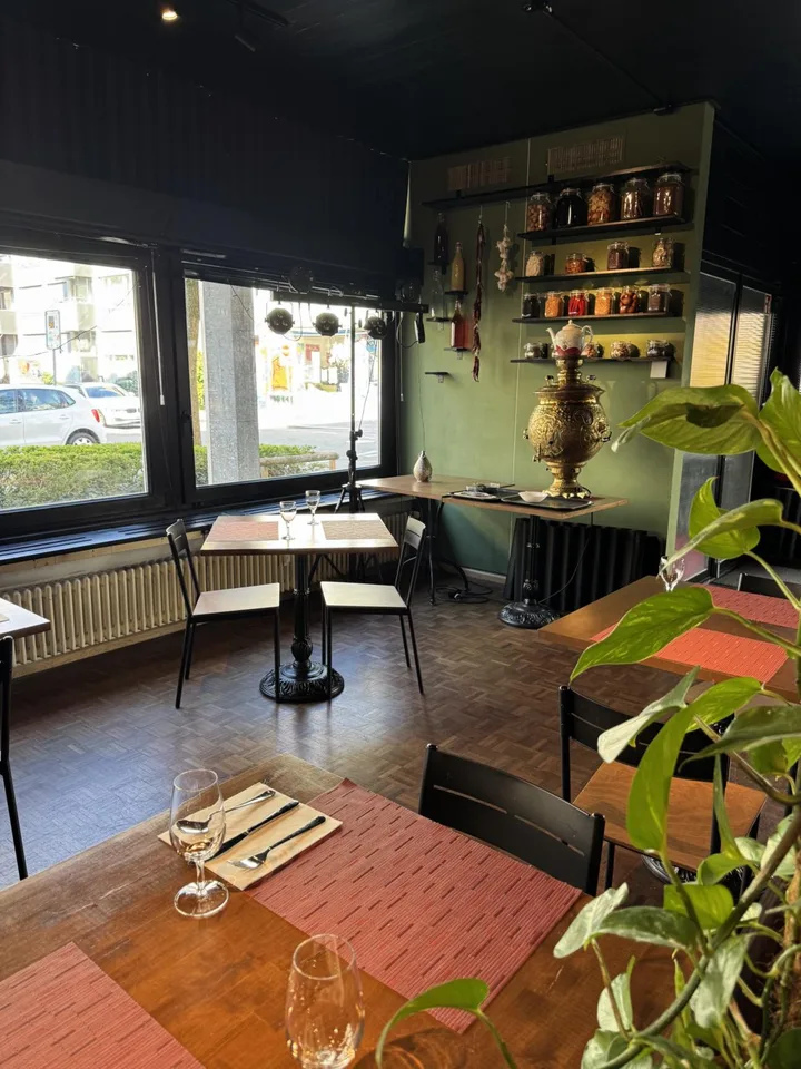 Spazio commerciale ristorante nel quartiere di Matthäus in affitto