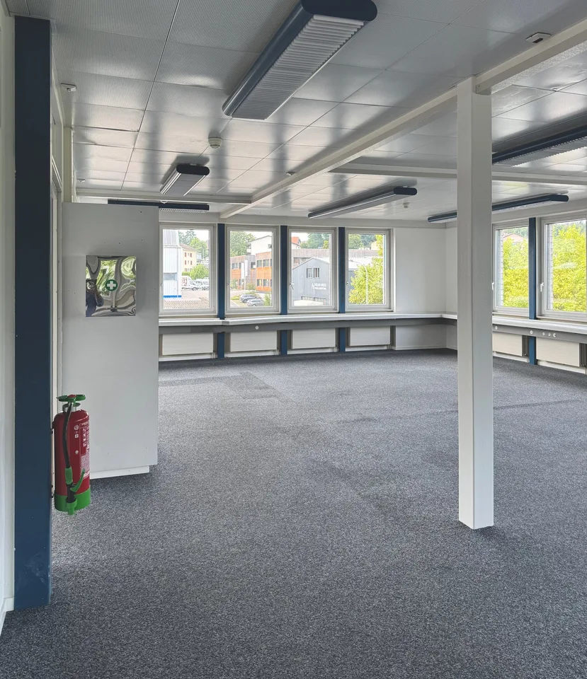 Espace de bureau abordable avec 318 m² - idéal pour les PME ou en combinaison avec un entrepôt