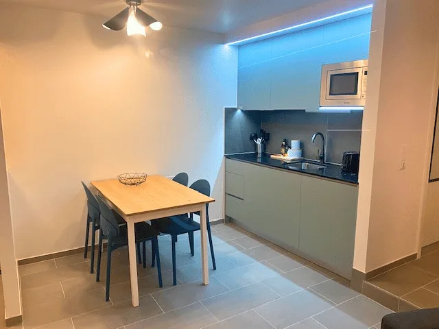 Modern Top-Floor Studio Near Metro - 15 Min to City Centre – Foto 11 von 13