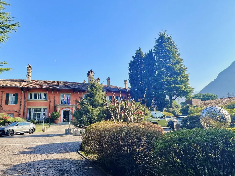 Duplex élégant de 5,5 pièces avec jardin à Lugano – photo 7 sur 11