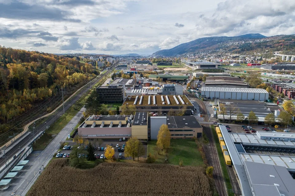 Gewerbe.- oder Bürofläche von 457m2 im Attikageschoss mit Lift