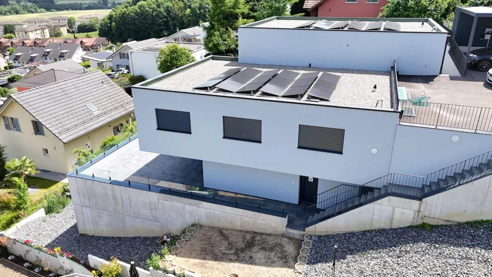 Zweifamilienhaus-Villa der Moderne mit 180 m² in Lucens - atemberaubender freier Blick