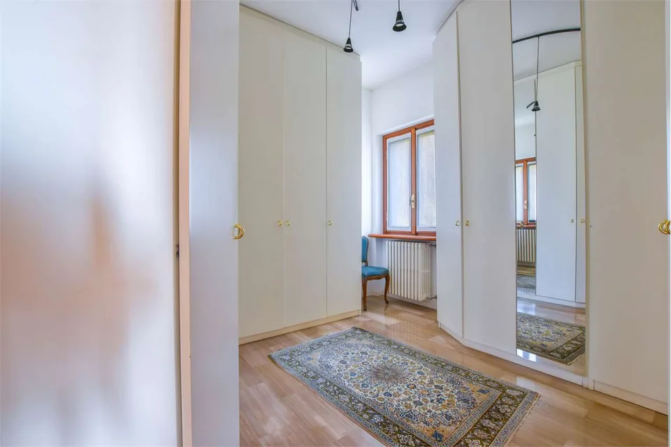 Villa indipendente in posizione privilegiata, con vista da sogno sul L – foto 13 di 13