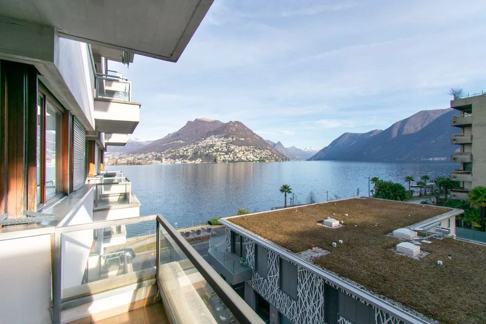 Appartamento 2.5 locali con balcone vista lago