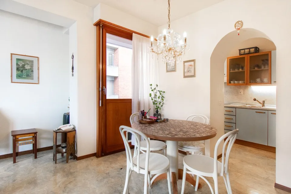 Wohnung 2.5 Zimmer mit Balkon und Seeblick – Foto 7 von 10