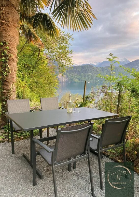 8.5 Zimmer Einfamilienhaus mit unverbaubarer Seesicht und Sanierungspotenzial – Foto 7 von 20