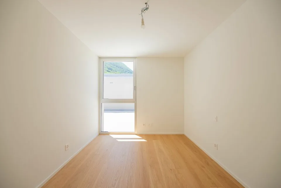 Nous vendons de belles villas design à Cadro – photo 19 sur 25