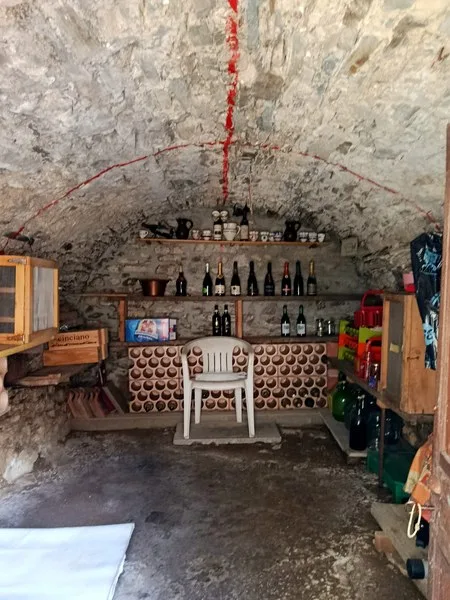 Piccola casa d'abitazione con vista aperta sulle montagne – foto 7 di 9