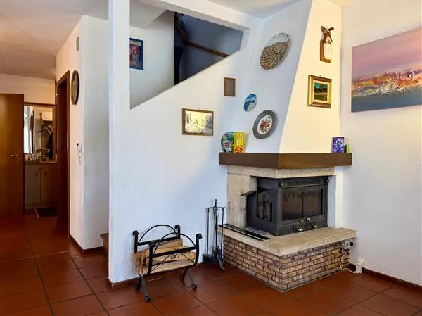 Agno: Einfamilienhaus 7.5 Zimmer