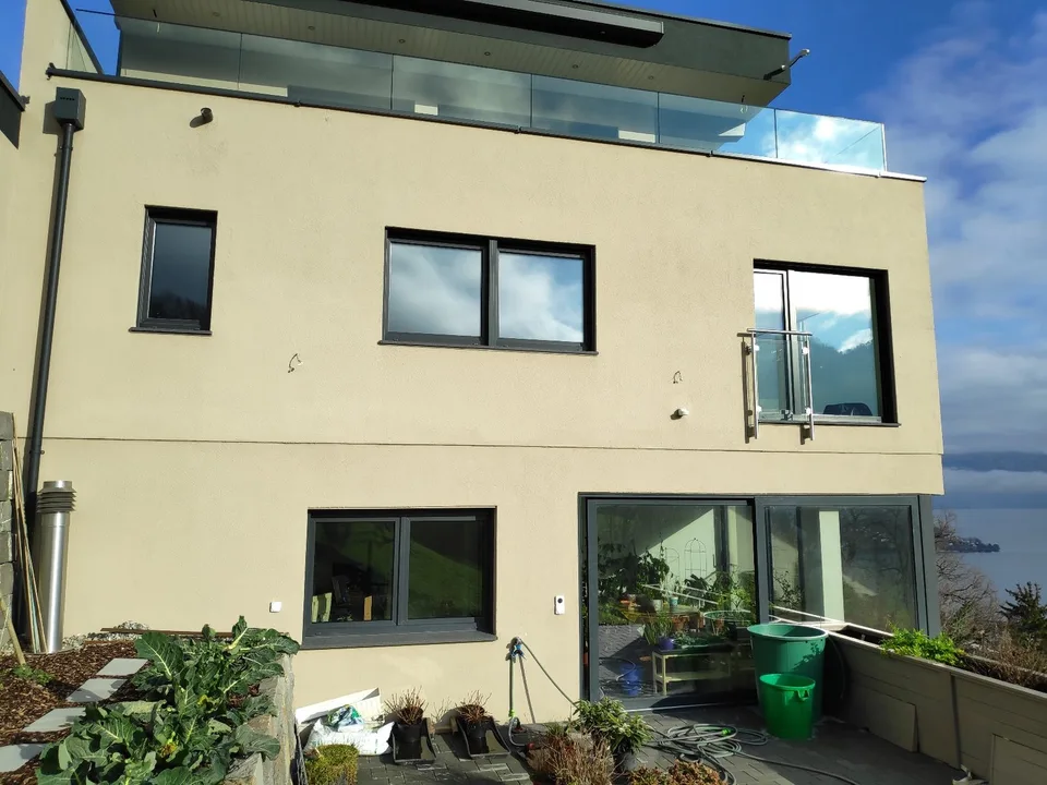 Casa unifamiliare moderna con vista panoramica a Tannenheim