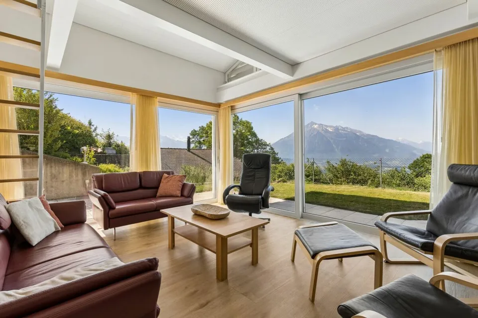 Casa vacanze esclusiva con vista panoramica in una posizione molto richiesta ad Aeschlen ob Gunten