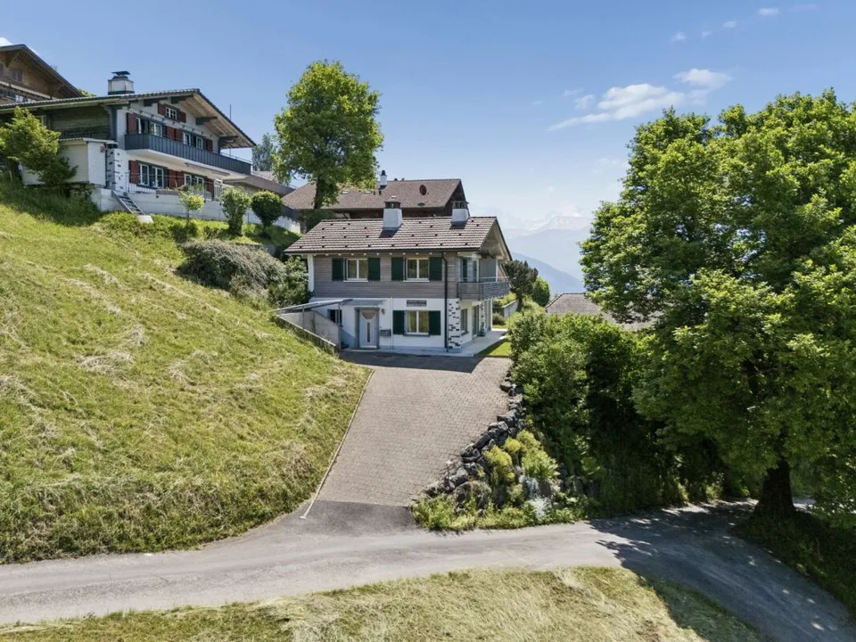 Exklusives Ferienhaus mit Weitblick an begehrter Lage in Aeschlen ob Gunten – Foto 10 von 13