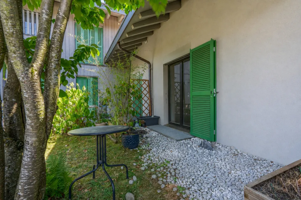 Zwischen Stadt und Natur, eine außergewöhnliche Familien-Triplex-Wohnung in Mont-sur-Lausanne