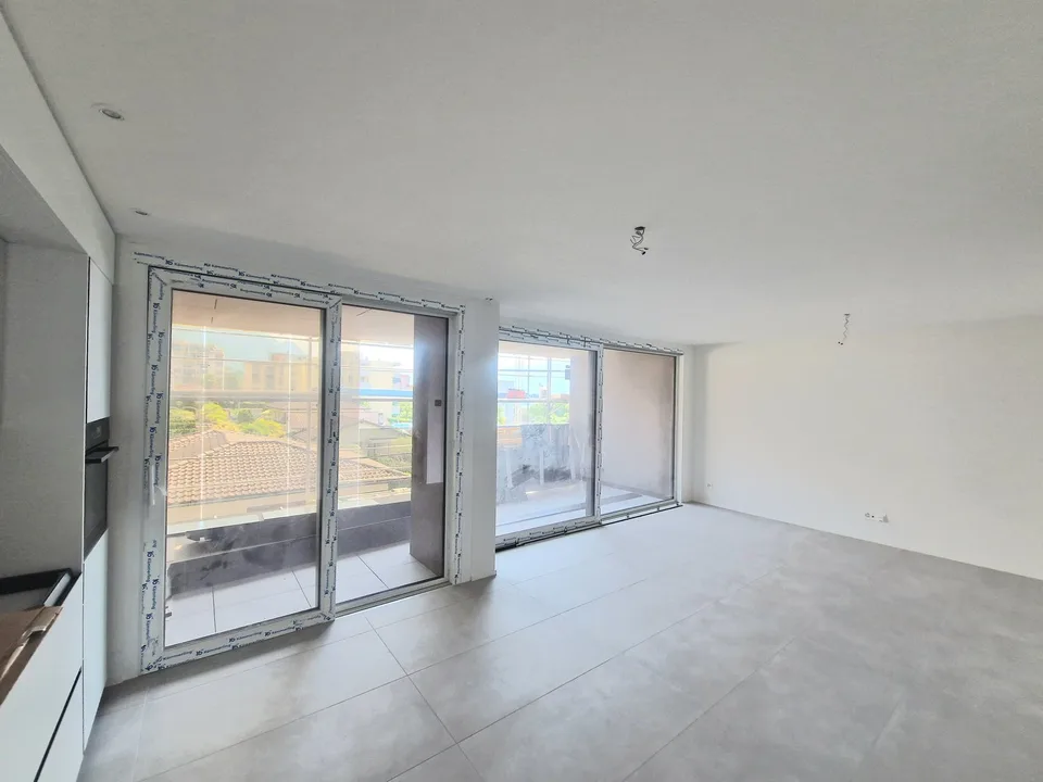 VENDESI A MINUSIO -  APPARTAMENTO 2.5 LOCALI IN NUOVA RESIDENZA