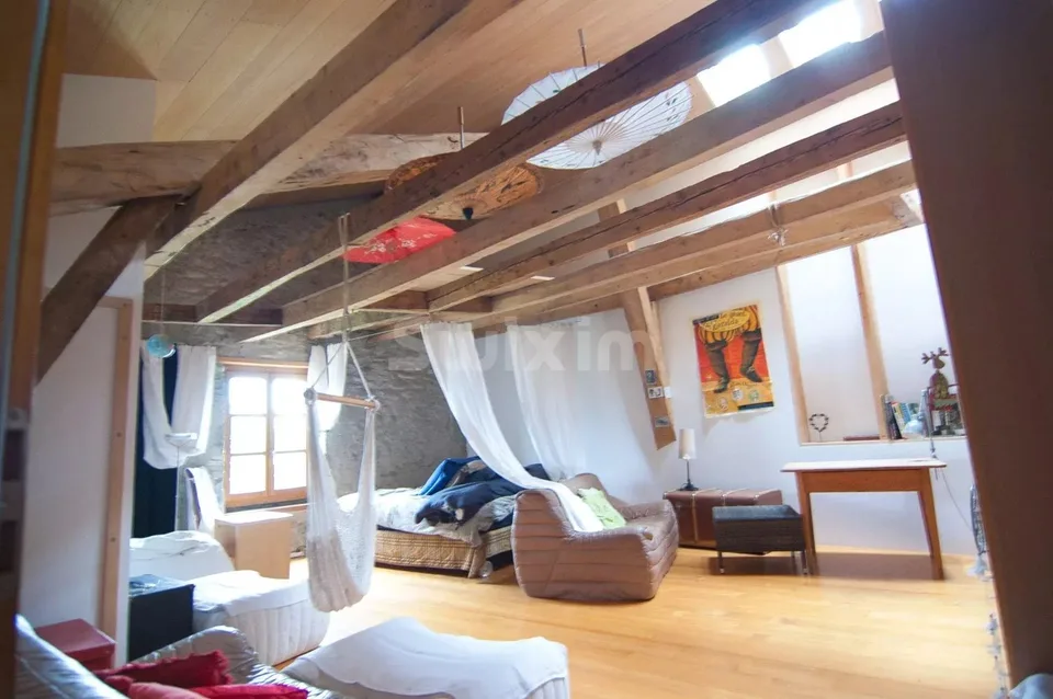 Au coeur du village maison historique