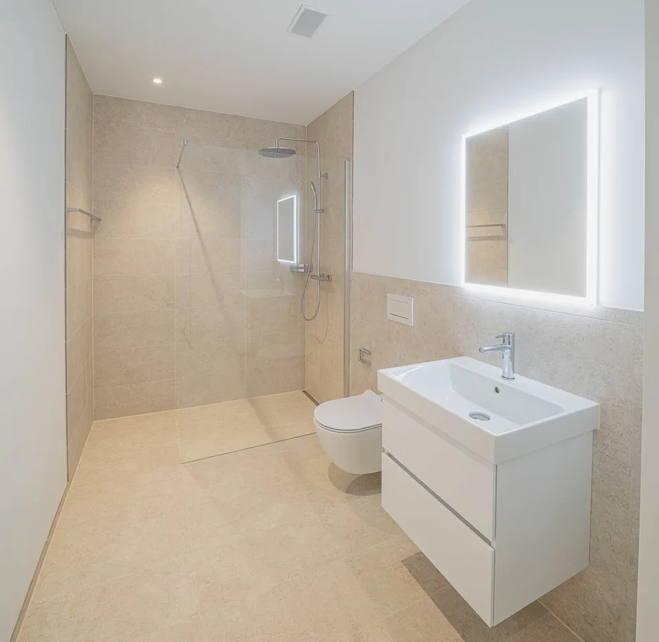Appartement attique exclusif de 4,5 pièces à Vitznau – vivre avec vue sur le lac