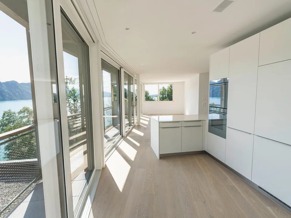 Appartement attique exclusif de 4,5 pièces à Vitznau – vivre avec vue sur le lac
