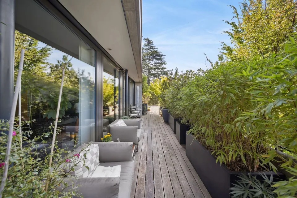Villa dell'architetto con vista e piscina – foto 7 di 13