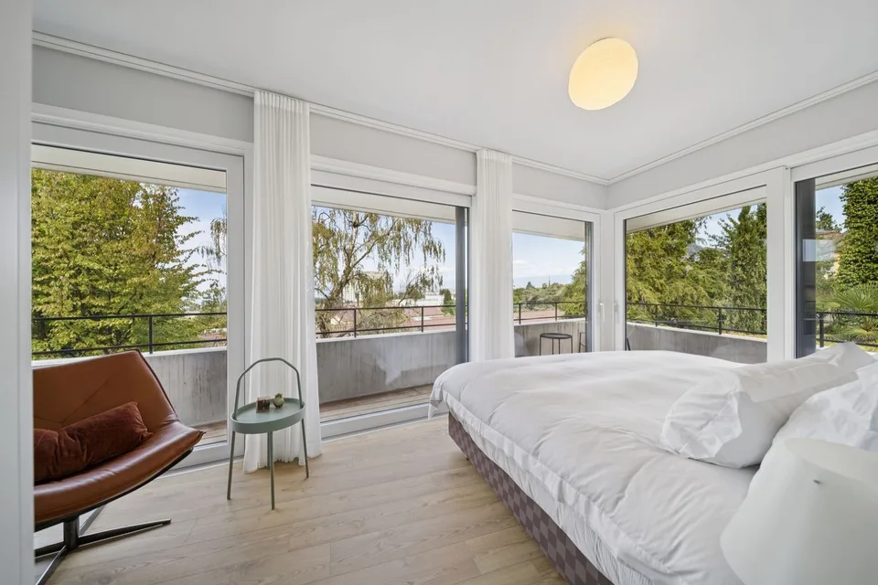 Villa dell'architetto con vista e piscina – foto 10 di 13