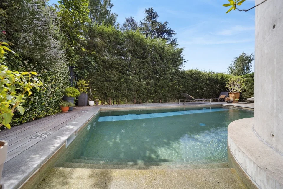 Villa dell'architetto con vista e piscina – foto 8 di 13