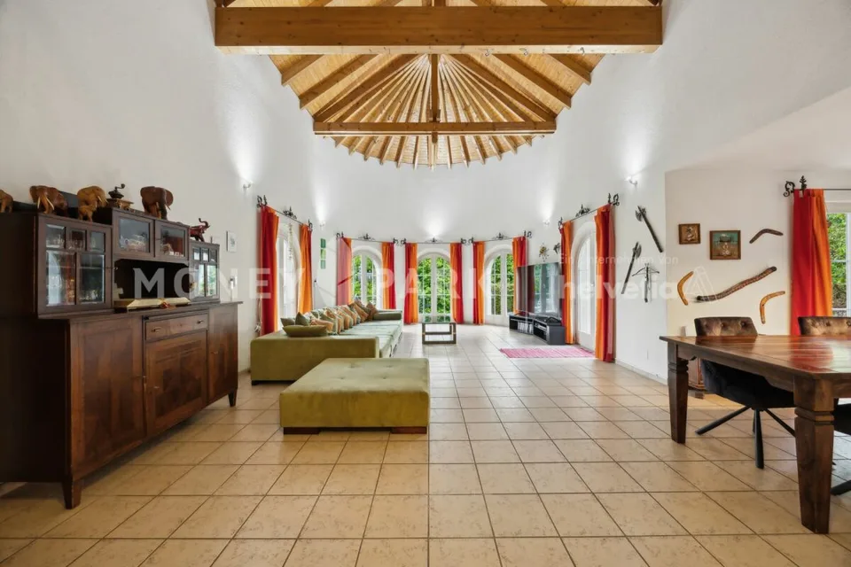 Villa esclusiva di 6,5 locali - senza tempo e con molti extra