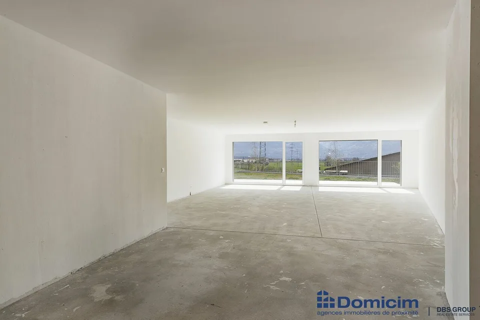 NEW ! 117m² COMMERCIAL SPACE WITH TERRACE-GARDEN