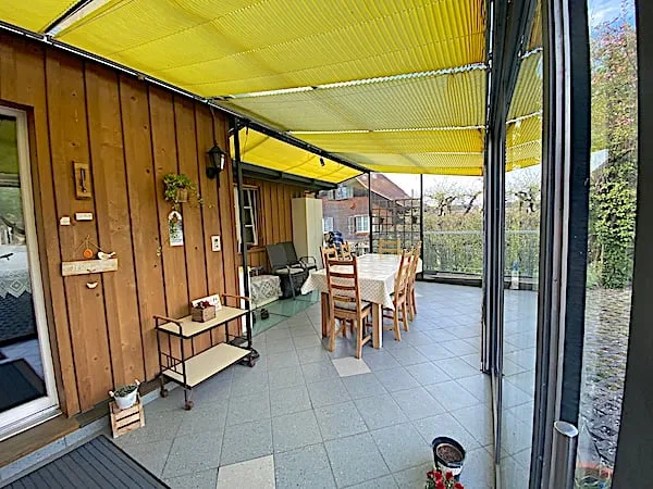 Mehrfamilienhaus mit 3 Wohnungen und Geschäftslokal
