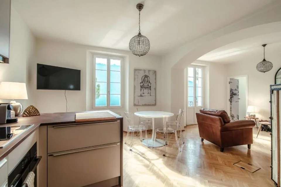 HISTORISCHES PALAZZO MIT SEEBLICK IN MORCOTE – Foto 9 von 20