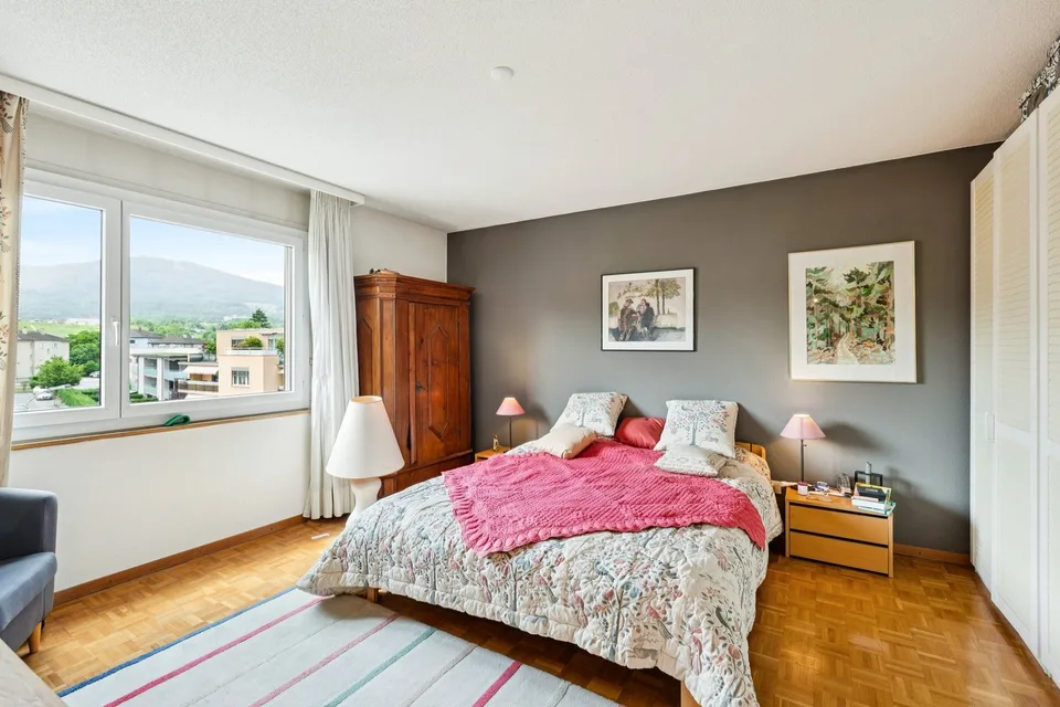 Prächtiges 5,5-Zimmer-Attikapartment mit außergewöhnlicher Aussicht in Areuse – Foto 6 von 18