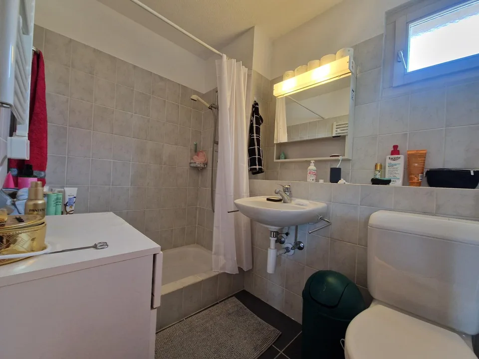 Prächtiges 5,5-Zimmer-Attikapartment mit außergewöhnlicher Aussicht in Areuse – Foto 13 von 18