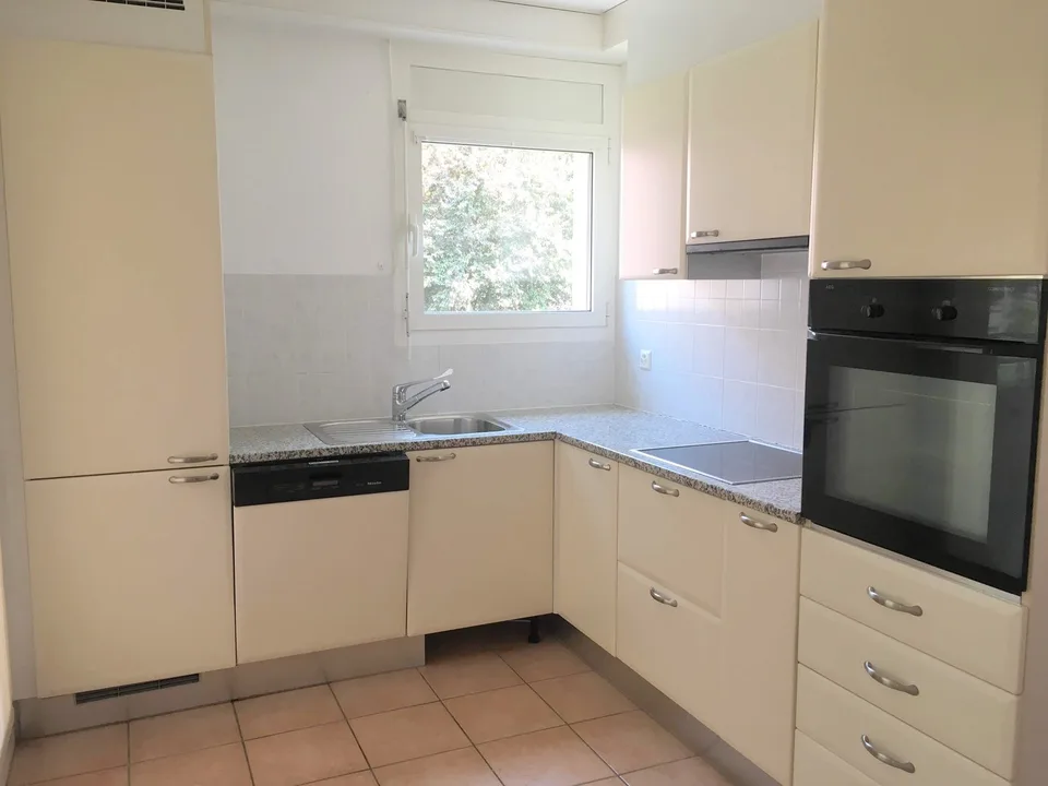 Breganzona 2,5 Zimmer, geräumige und helle Wohnung