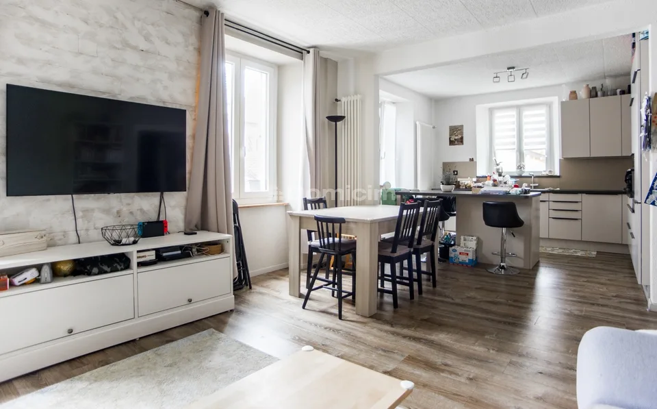 Modernes und helles 5-Zimmer-Apartment