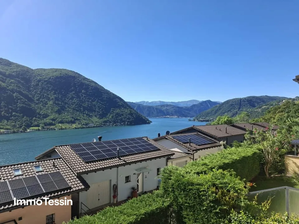 Elegantes Haus mit traumhafter 180 Seesicht auf den Lago di Lugano an wunderschöner Lage mit Garten und mehreren Parkmöglichkeiten