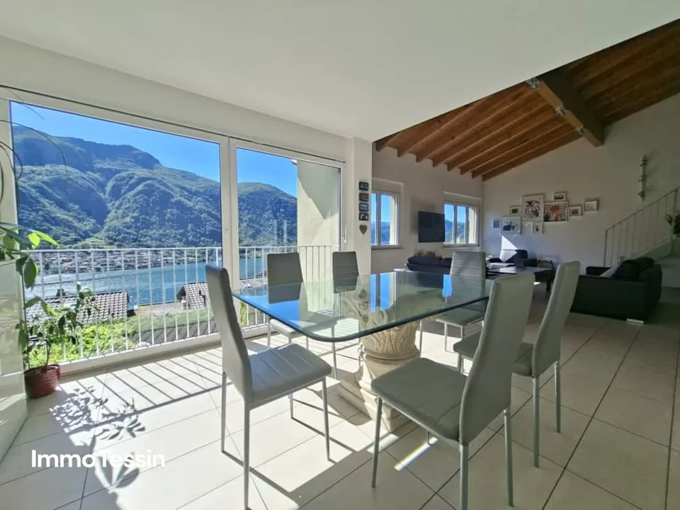Maison élégante avec vue lacustre à 180 degrés sur le Lago di Lugano dans un emplacement magnifique avec jardin et plusieurs options de stationnement – photo 7 sur 13
