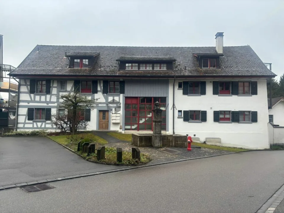 Historisches Mehrfamilienhaus mit Charme und Entwicklungspotenzial