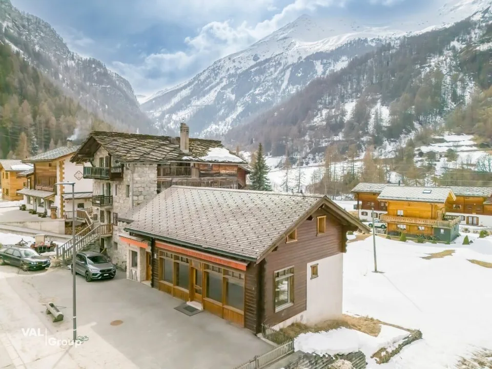 Local commercial à rénover avec potentiel création de logements