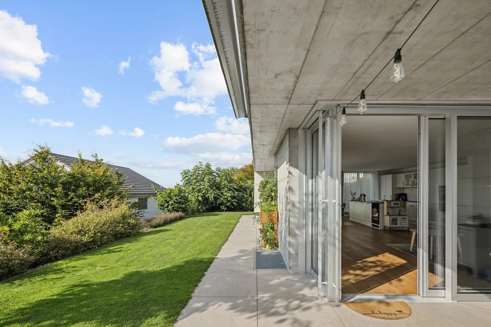 Living with sun, nature, and a far-reaching view