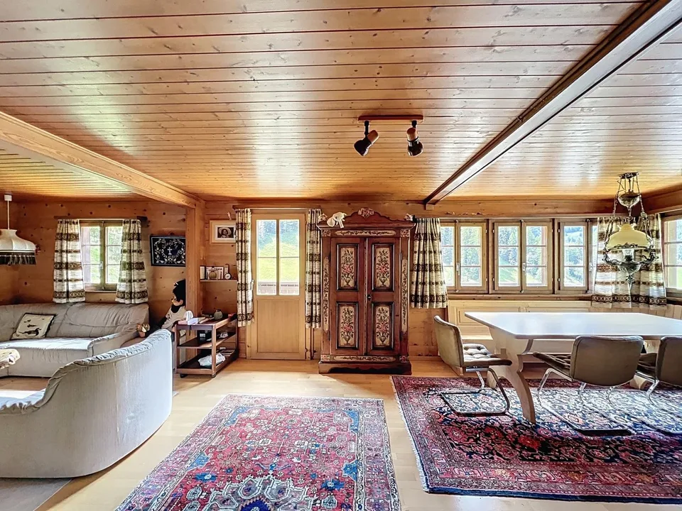 Charmantes Chalet über den Dächern von Binn