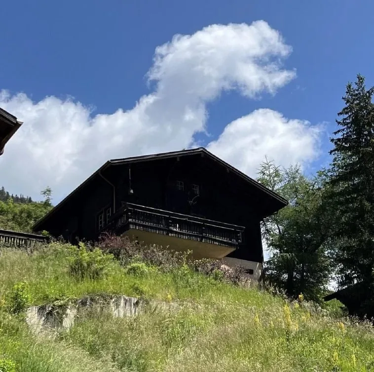 Charmantes Chalet über den Dächern von Binn