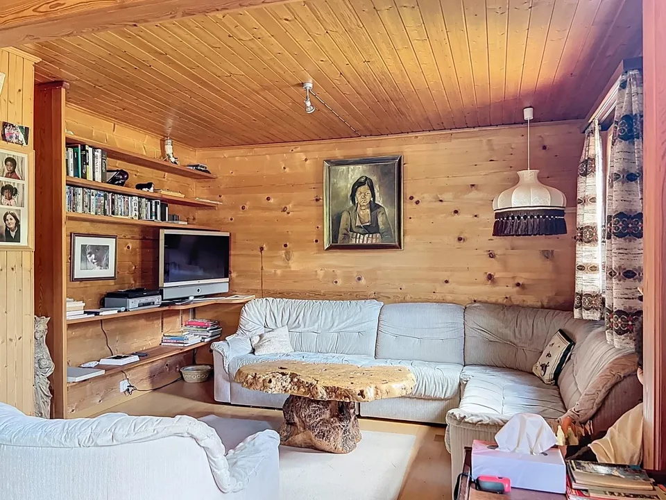 Charmantes Chalet über den Dächern von Binn