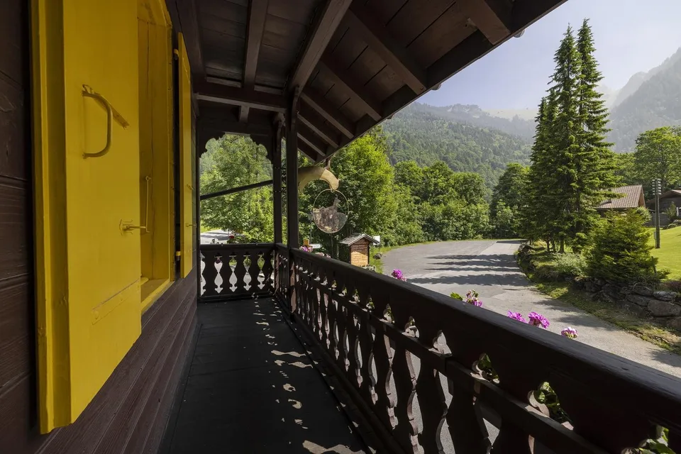 Chalet individuel de 6.5 pièces dans le hameau des Plans-sur-Bex