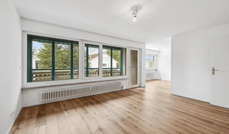 Moderne 3.5-Zimmer-Wohnung mit Einstellhallenplatz
