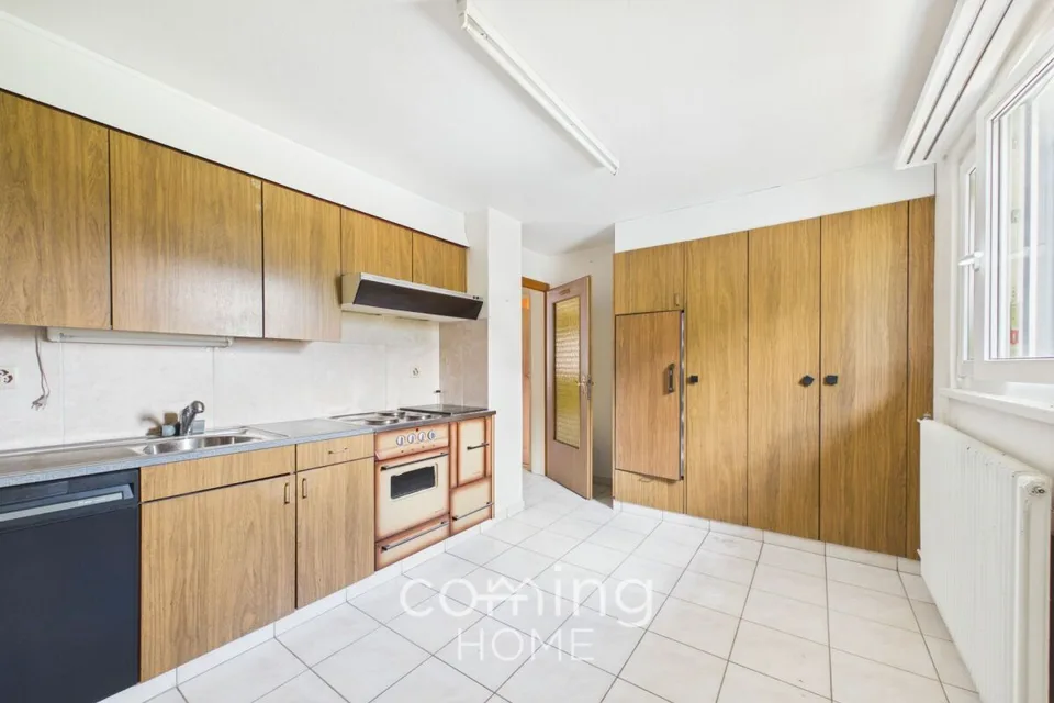 Ruhig, sonnig und grosszügig - 6-Zimmer-Wohnung mit Charme in Susten