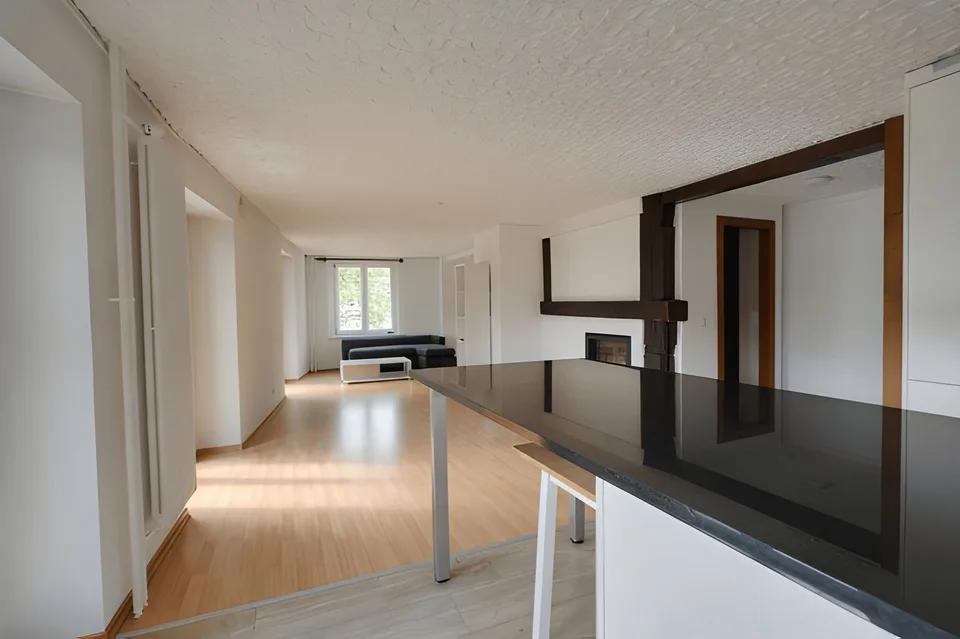 Bauernhaus von 1714 -- Drei Wohnungen, Familientriplex und zwei 2-Zimmer-Wohnungen – Foto 9 von 13